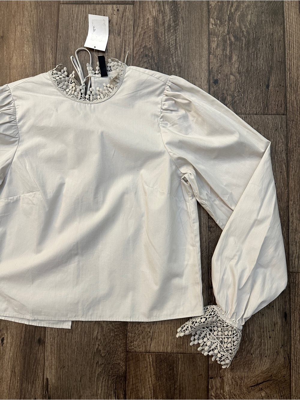 H&M Divided Lace Trim Long Sleeves Tie Back Boho Top Women’s Size S Light Gray